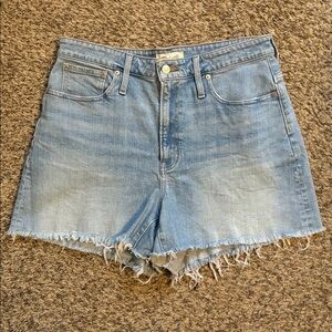 Madewell the curvy perfect vintage Jean shorts -size 30